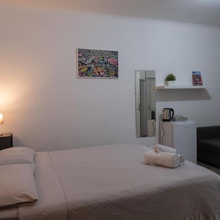 Toledo Road 429 Hotel Napels Buitenkant foto