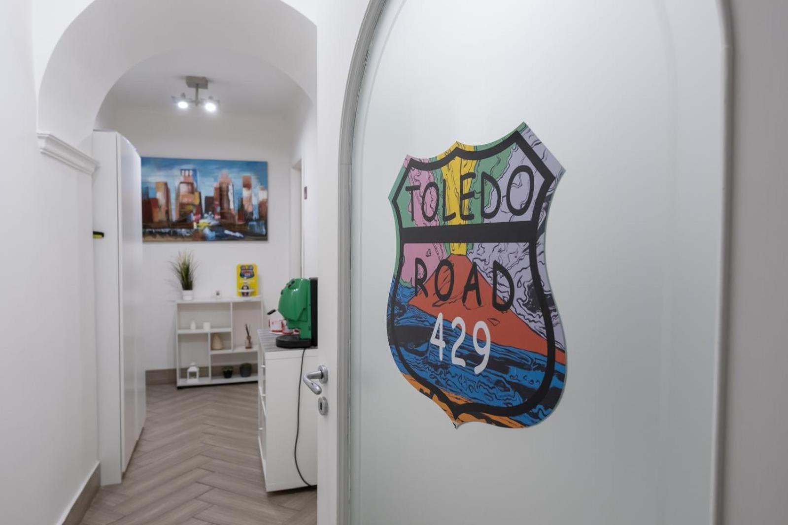 Toledo Road 429 Hotel Napels Buitenkant foto